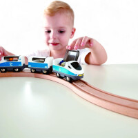 Hape Holzeisenbahn Sicherheits-Set – achtförmiges Starter-Set (ab 3 Jahren)