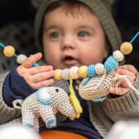Sindibaba gehäkelte Kinderwagenkette Elefanten blau