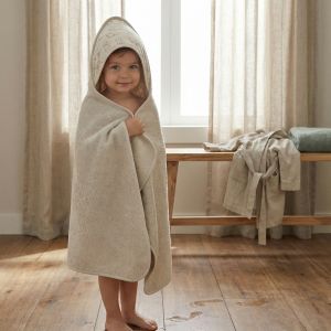 Fillikid Kapuzenbadetuch 75x75 cm aus Baumwolle mit Hunde- oder Dino-Motiv – Babyladen Erlangen https://www.babyladen-erlangen.de/shop/fillikid-kapuzenbadetuch-75x75/