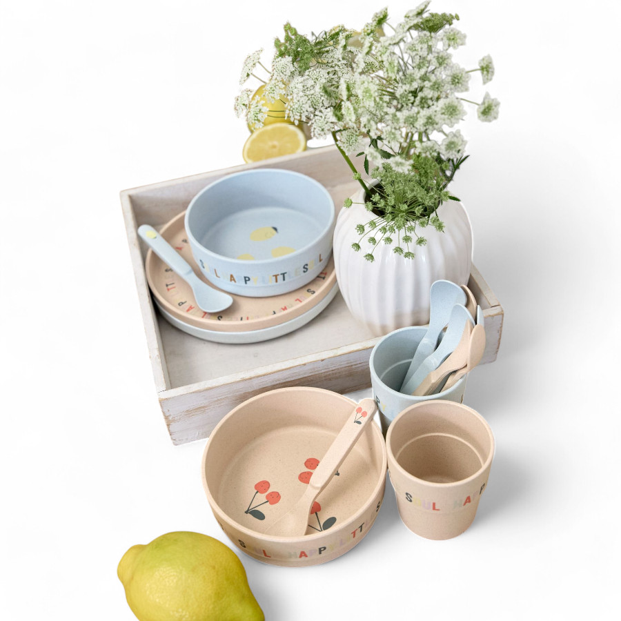 LÄSSIG Kinderteller – Farbenfrohe und nachhaltige Designs